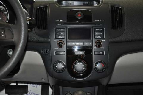 Kia Forte 2010 photo 1