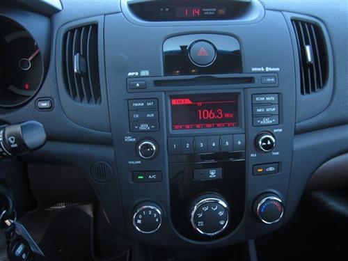 Kia Forte 2010 photo 3