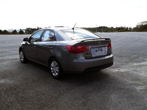 Kia Forte 2010 photo 4