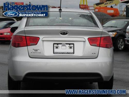 Kia Forte 2010 photo 1