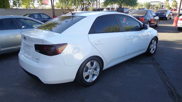 Kia Forte 2010 photo 3