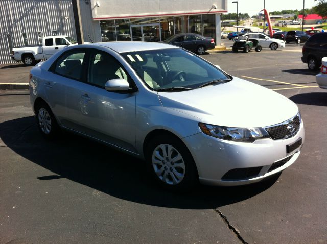 Kia Forte 2011 photo 3