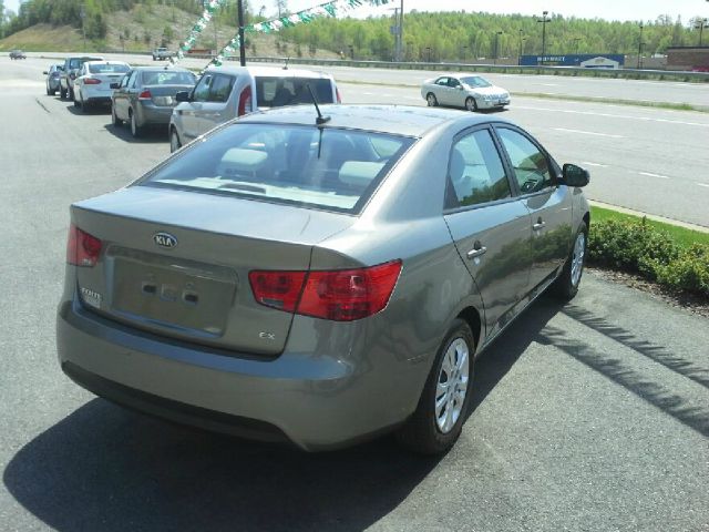 Kia Forte 2011 photo 4