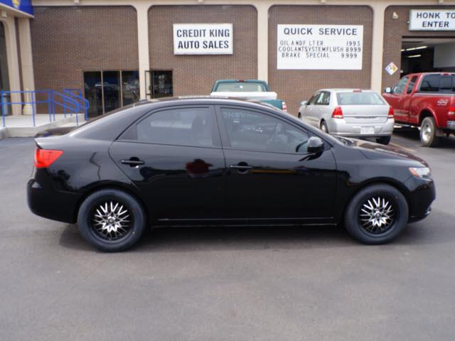 Kia Forte 2011 photo 1