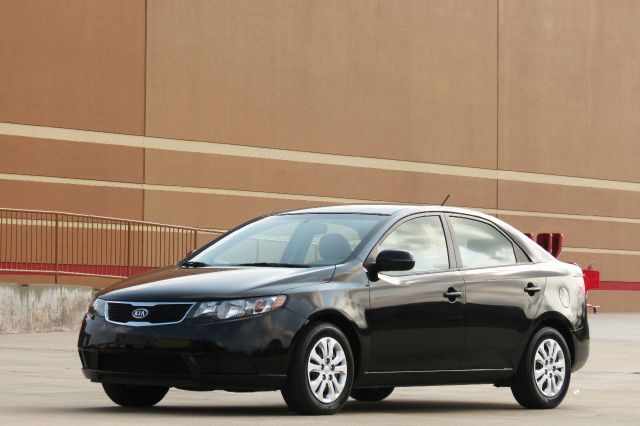 Kia Forte 2011 photo 1