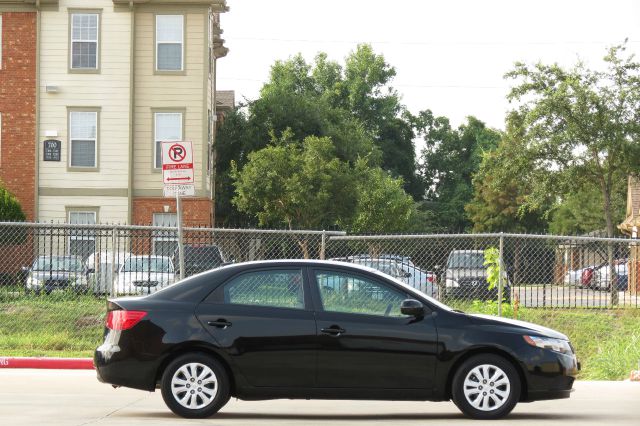Kia Forte 2011 photo 3