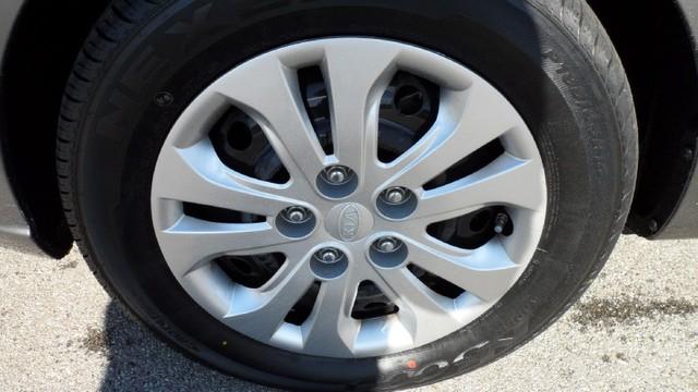 Kia Forte 2011 photo 1