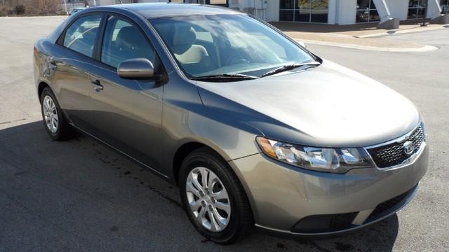 Kia Forte 2011 photo 3