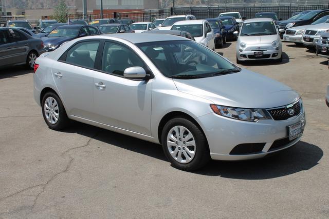 Kia Forte 2011 photo 3