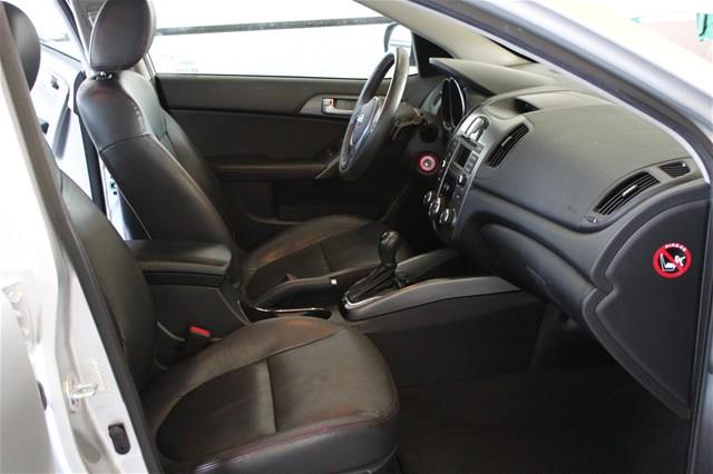 Kia Forte AWD, REAR DVD, Navigation, 3RD ROW, Mem/heat Seats Sedan