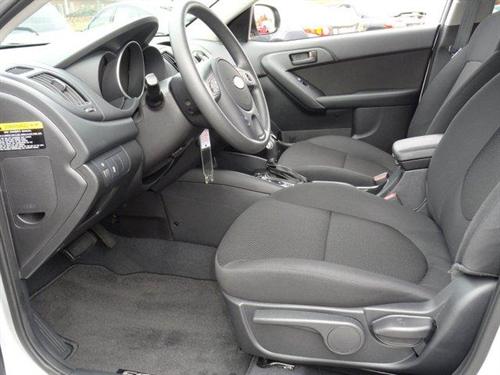 Kia Forte 2012 photo 1