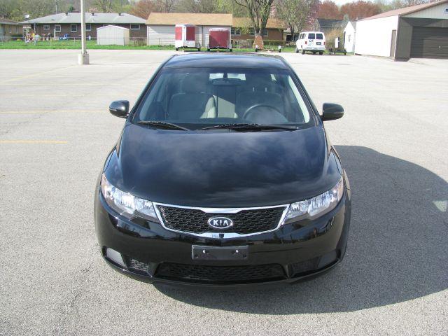 Kia Forte 2012 photo 2