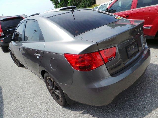 Kia Forte 2012 photo 2