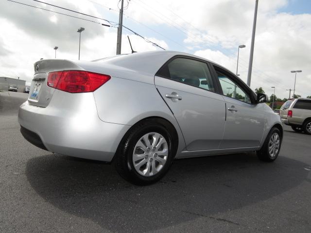 Kia Forte 2012 photo 1