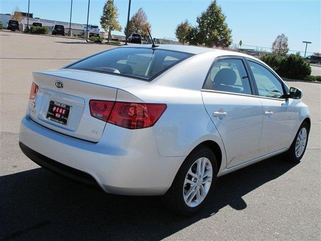 Kia Forte 2012 photo 4