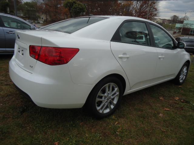 Kia Forte 2012 photo 1