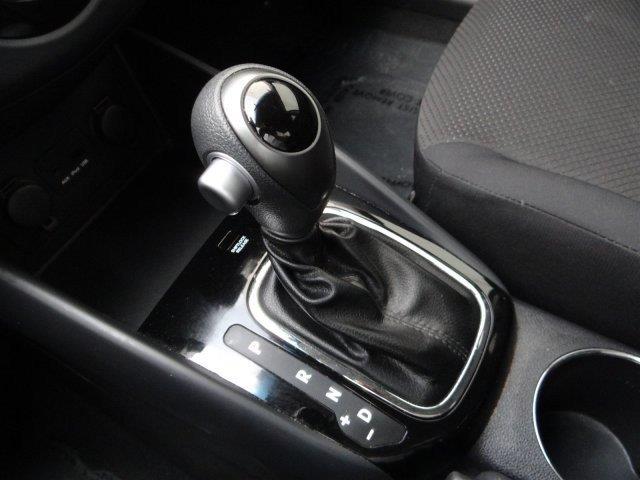 Kia Forte 2012 photo 25