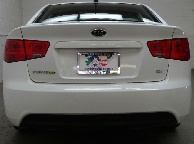 Kia Forte 2012 photo 3