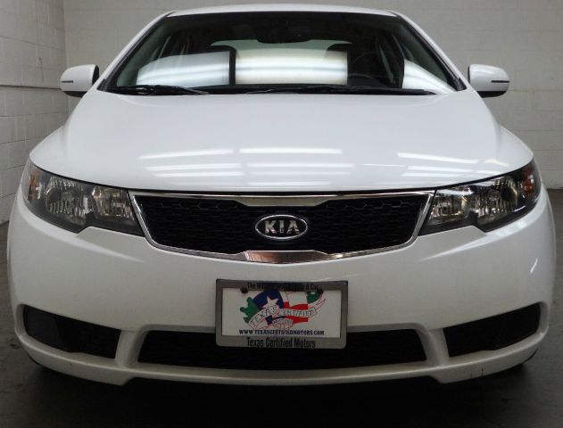Kia Forte 2012 photo 4