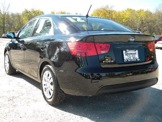 Kia Forte 2012 photo 2
