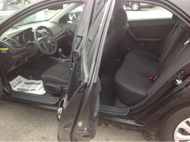 Kia Forte 2012 photo 1