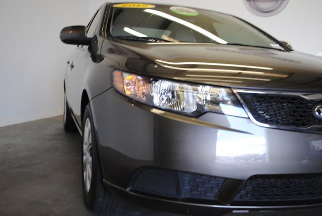 Kia Forte 2012 photo 3