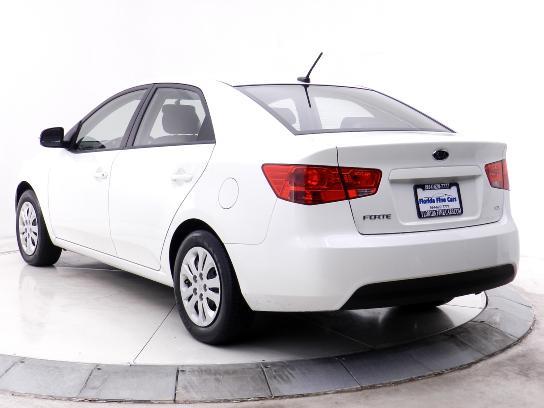 Kia Forte 2013 photo 1