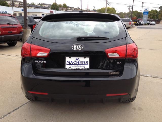Kia Forte 2013 photo 1