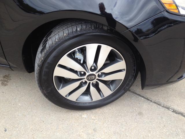 Kia Forte 2013 photo 3