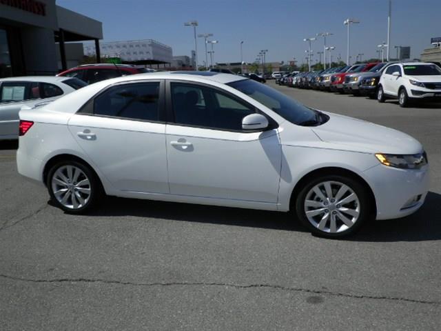 Kia Forte 2013 photo 3