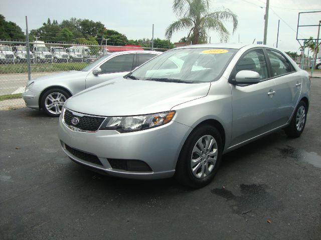 Kia Forte 2013 photo 4