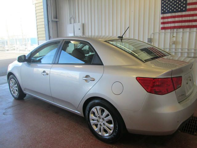 Kia Forte 2013 photo 2