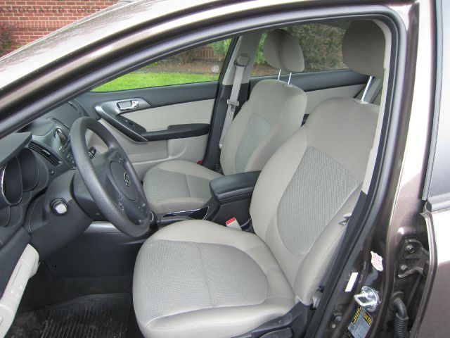 Kia Forte 2013 photo 10