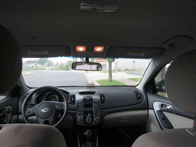 Kia Forte 2013 photo 13