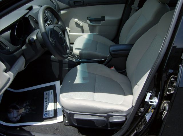 Kia Forte 2013 photo 2