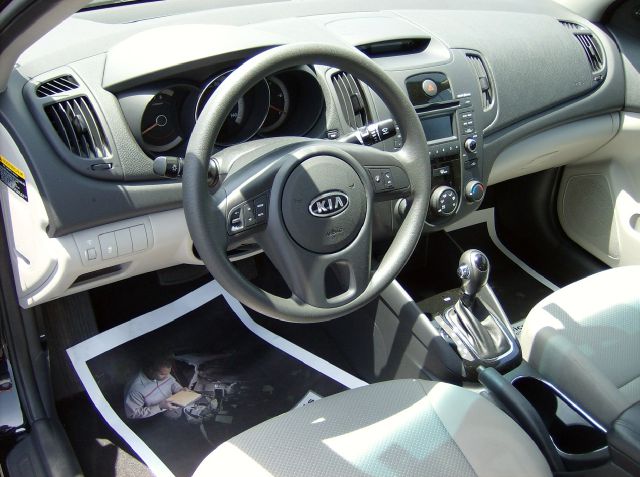 Kia Forte 2013 photo 3