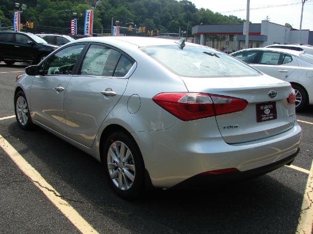 Kia Forte 2014 photo 2
