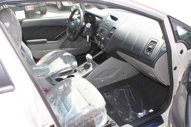 Kia Forte 2014 photo 2