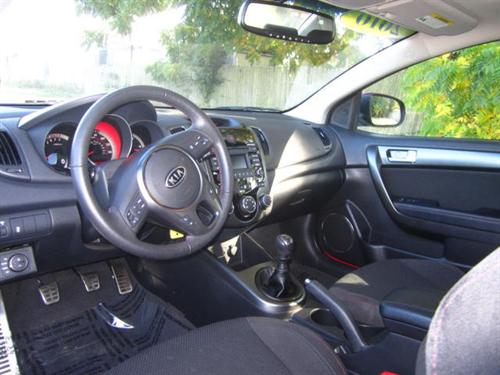 Kia Forte Koup 2010 photo 3