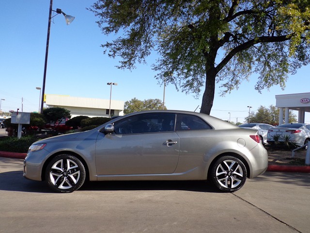 Kia Forte Koup AWD, REAR DVD, Navigation, 3RD ROW, Mem/heat Seats Unspecified