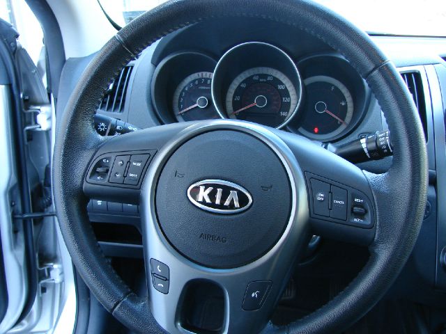 Kia Forte Koup 2010 photo 5