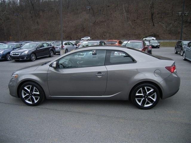 Kia Forte Koup 2010 photo 2