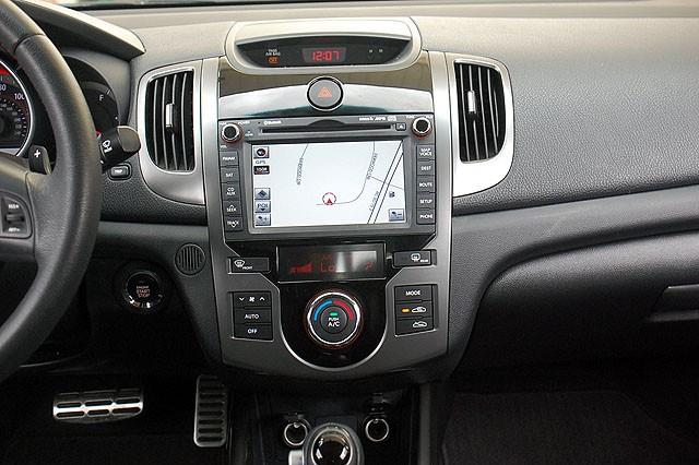 Kia Forte Koup AWD, REAR DVD, Navigation, 3RD ROW, Mem/heat Seats Coupe