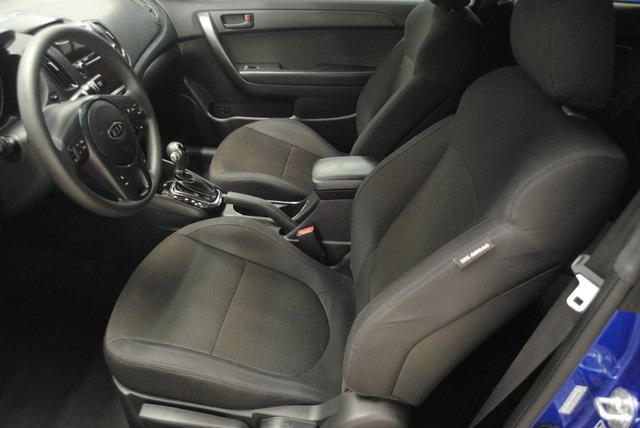 Kia Forte Koup 2012 photo 13