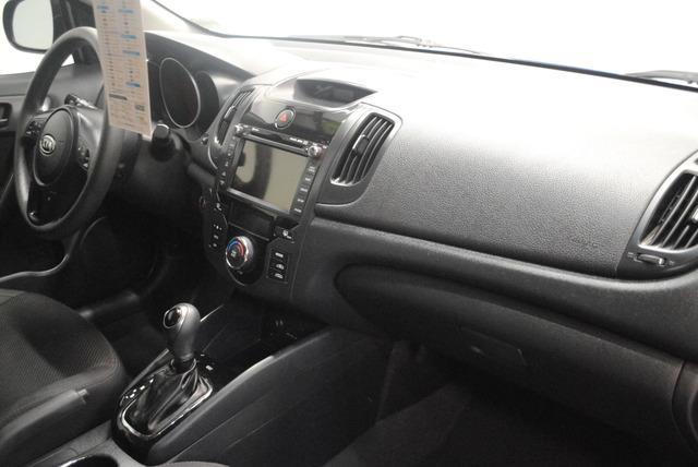Kia Forte Koup 2012 photo 17