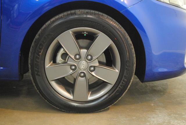 Kia Forte Koup 2012 photo 28