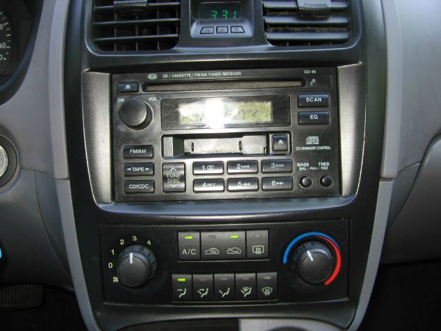 Kia Optima 2002 photo 7