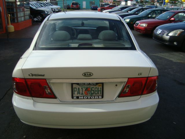 Kia Optima 2003 photo 1