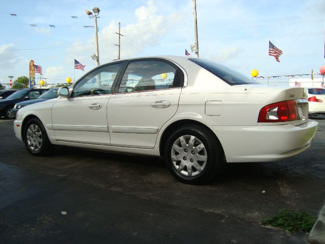 Kia Optima 2003 photo 2