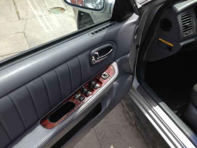 Kia Optima 2003 photo 11